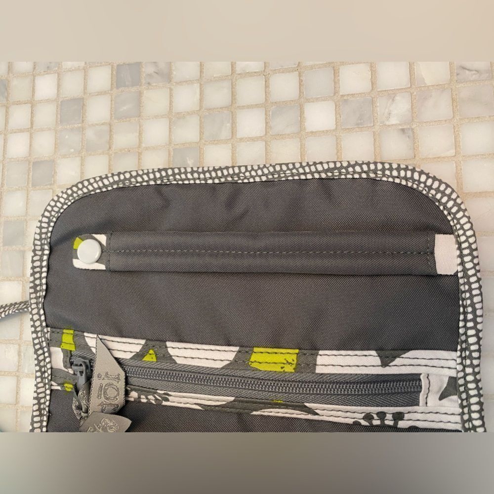 Iota Chic NWT Travel Jewelry Roll Storage Bag - Picture 3 of 10
